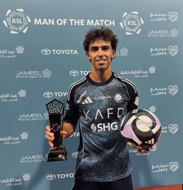 Hat Trick! Riyadh thắng 5-0 Br